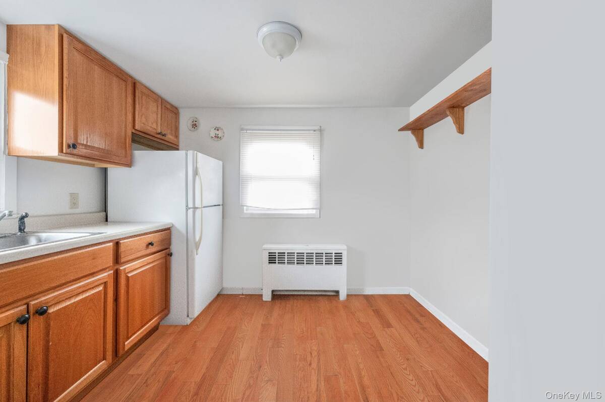 #14 photo, 21 S Summit Avenue, Patchogue , NY 11772