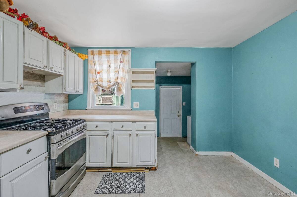 #4 photo, 21 S Summit Avenue, Patchogue , NY 11772