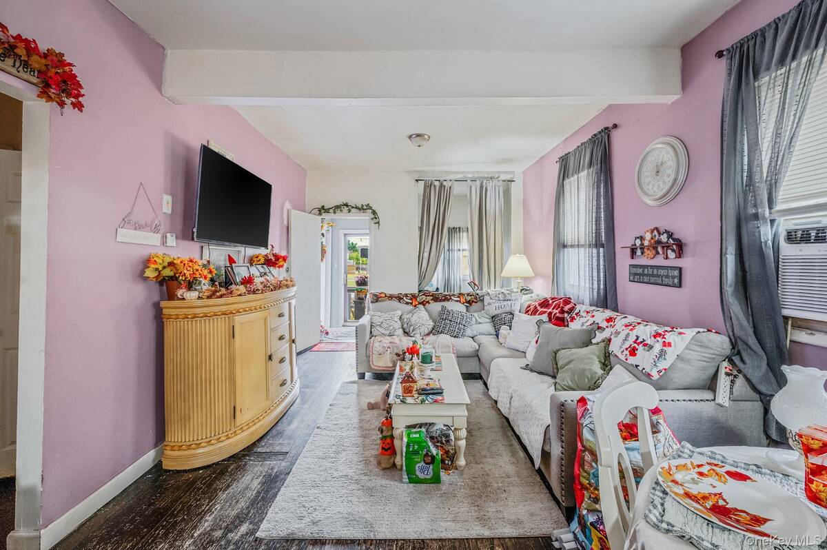 #5 photo, 21 S Summit Avenue, Patchogue , NY 11772