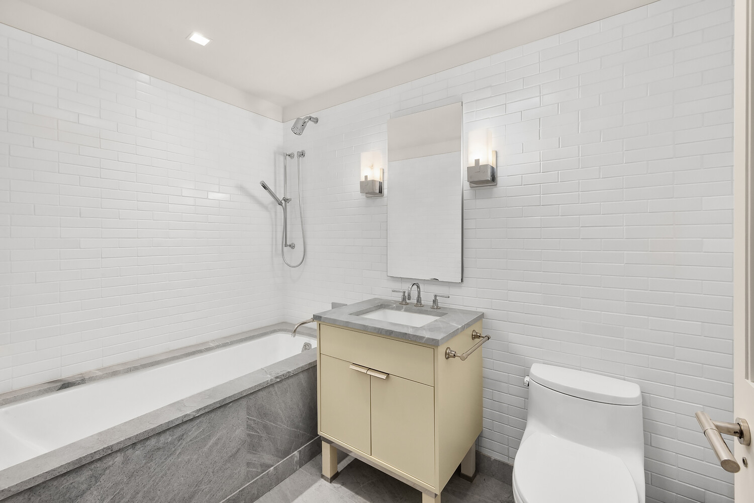 #6 photo, 150 CHARLES Street, West Village , NY 10014