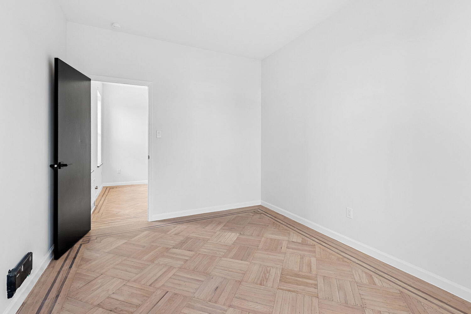 #6 photo, 2137 E 1ST Street, Gravesend , NY 11223