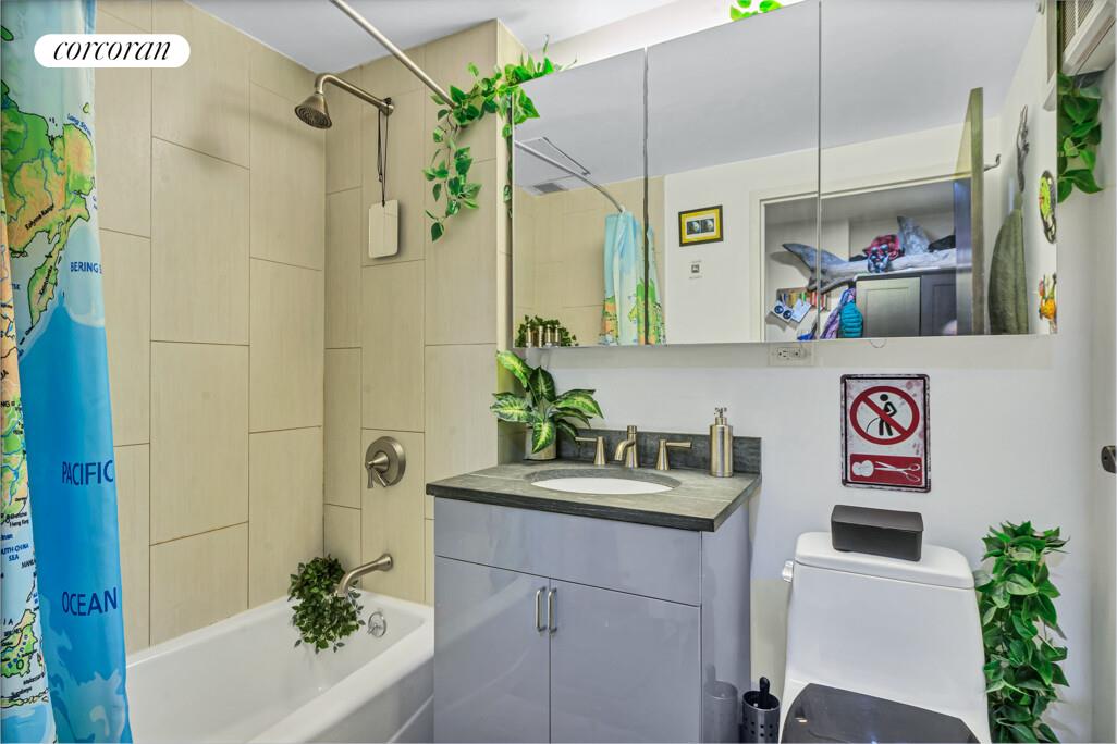 #6 photo, 1810 3RD Avenue, East Harlem , NY 10029