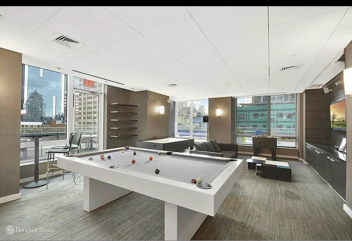 #15 photo, New York City, Midtown , NY 10036