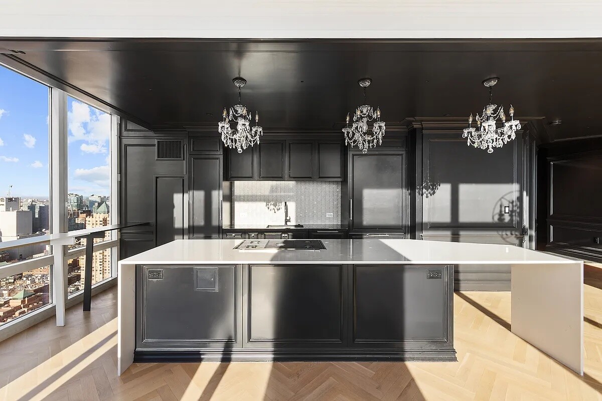 #8 photo, New York City, Midtown , NY 10036