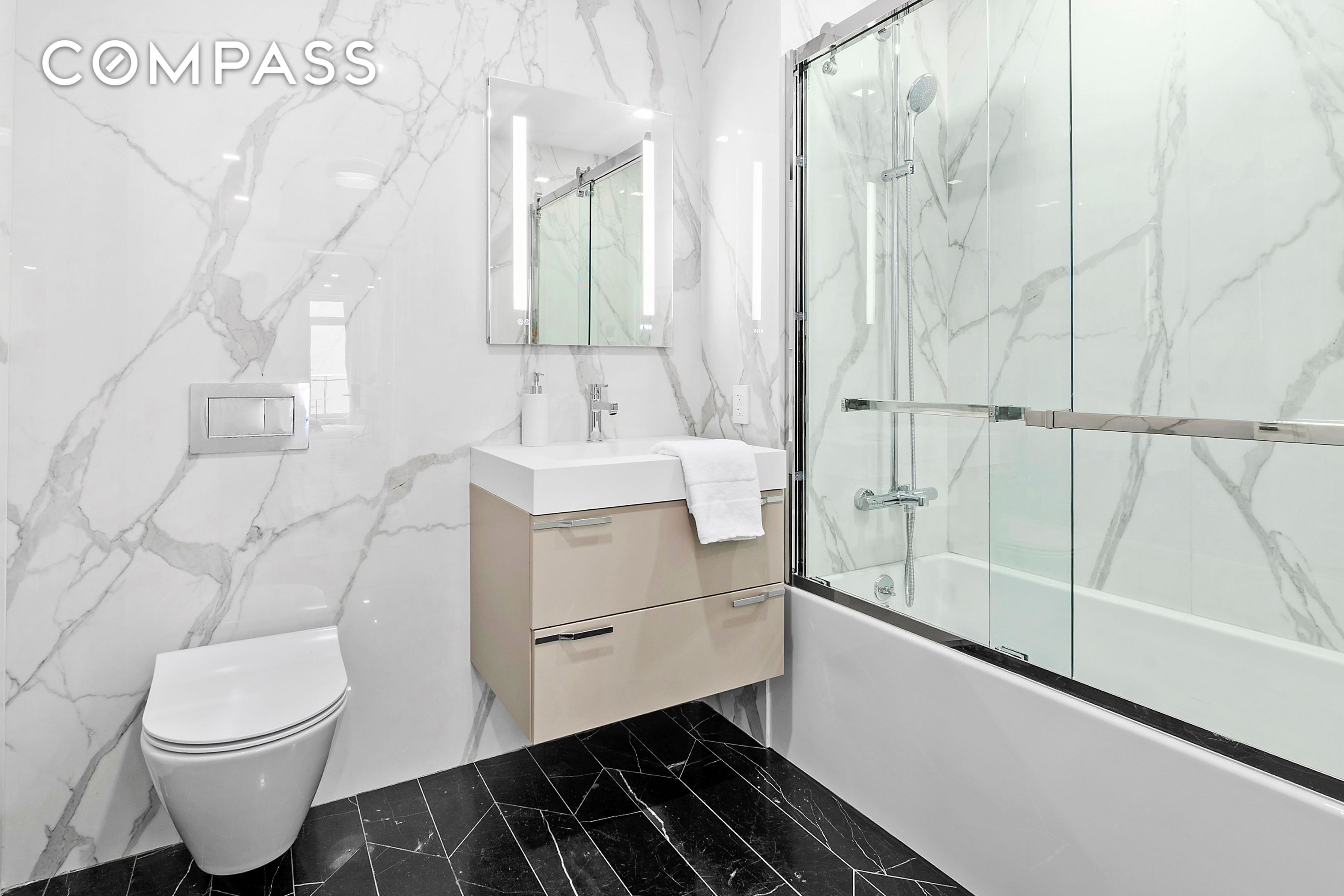 #8 photo, New York City, East Village , NY 10009