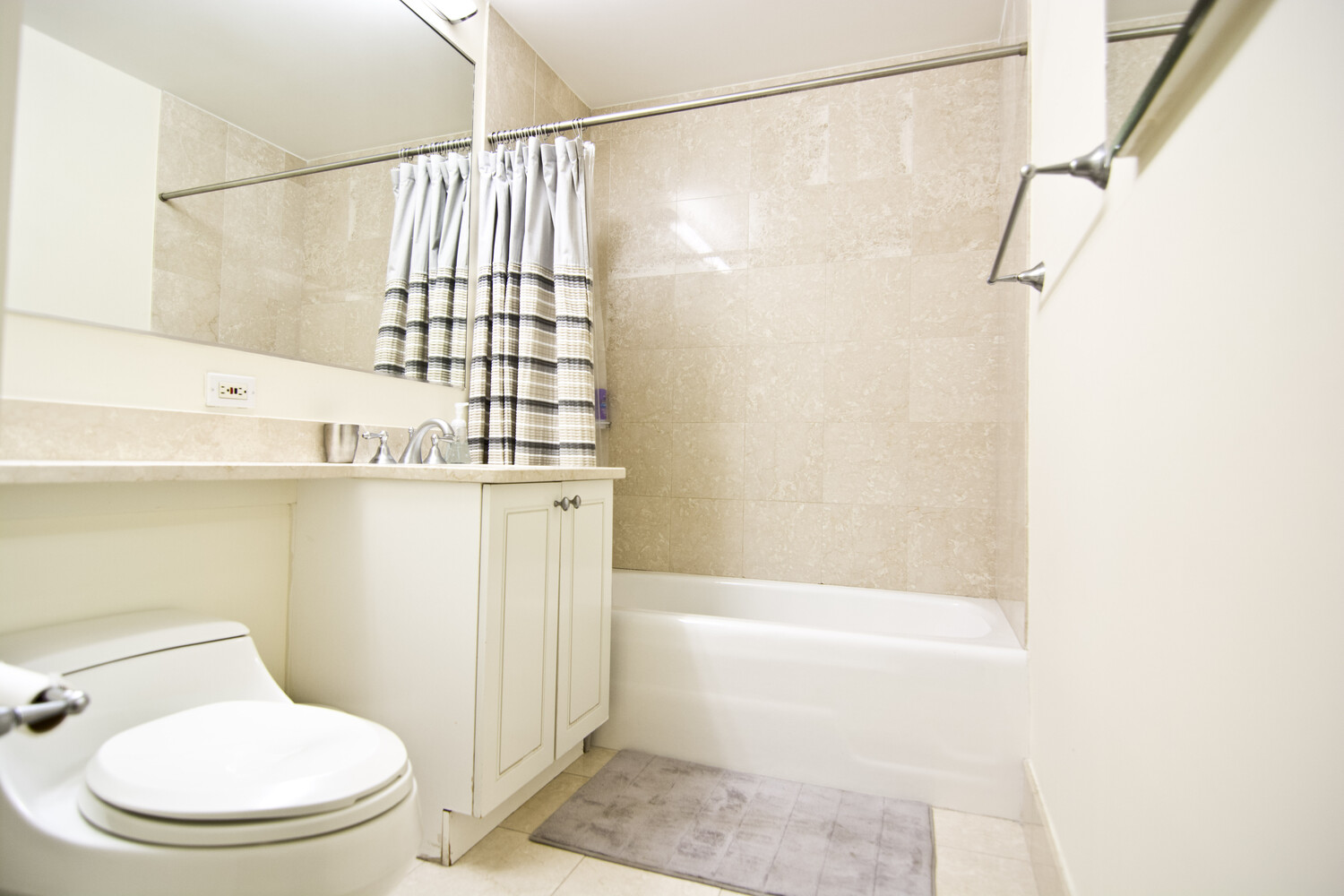 #7 photo, New York City, Yorkville , NY 10128