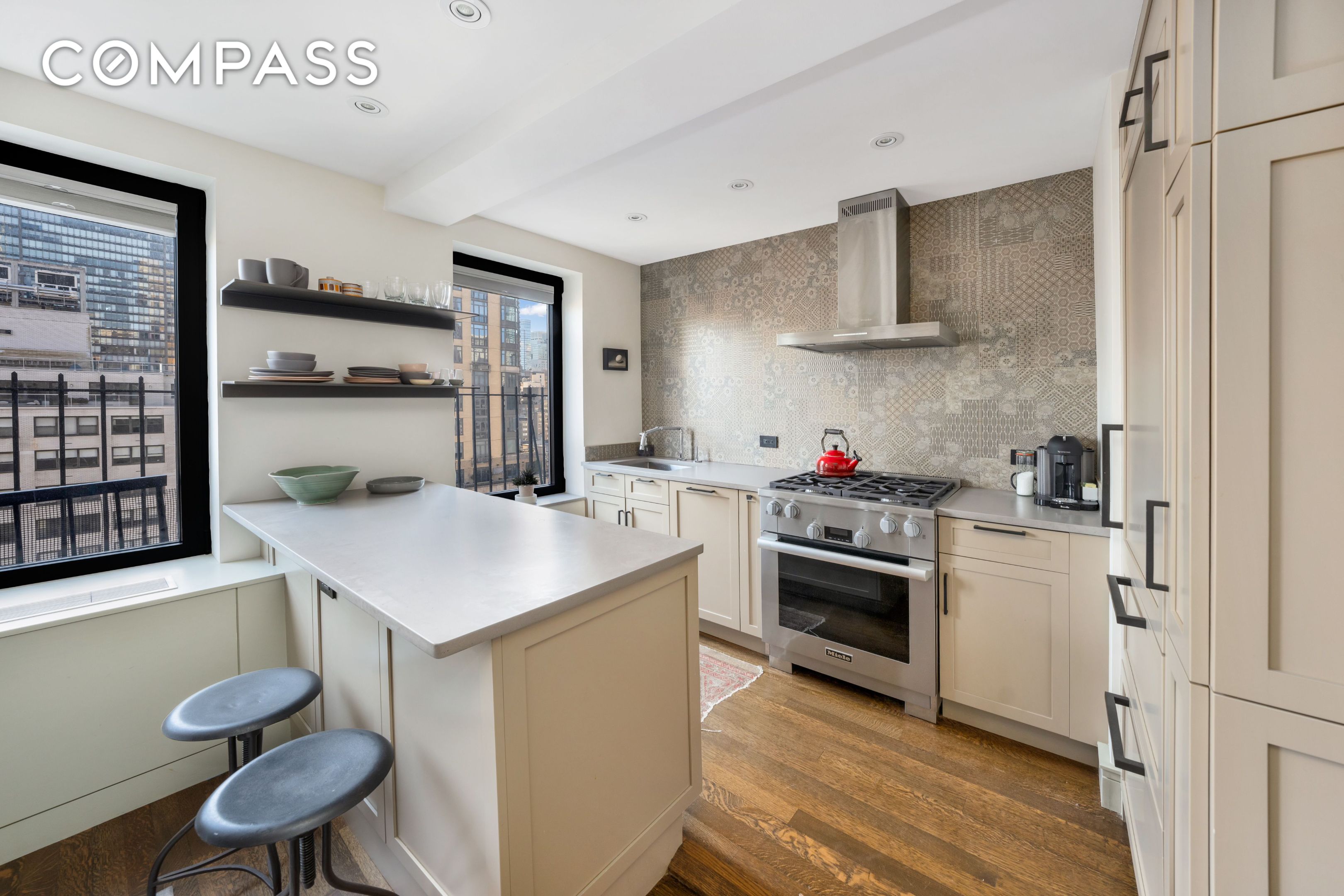 #5 photo, 400 E 52nd Street, मैनहटन Midtown East , NY 10022