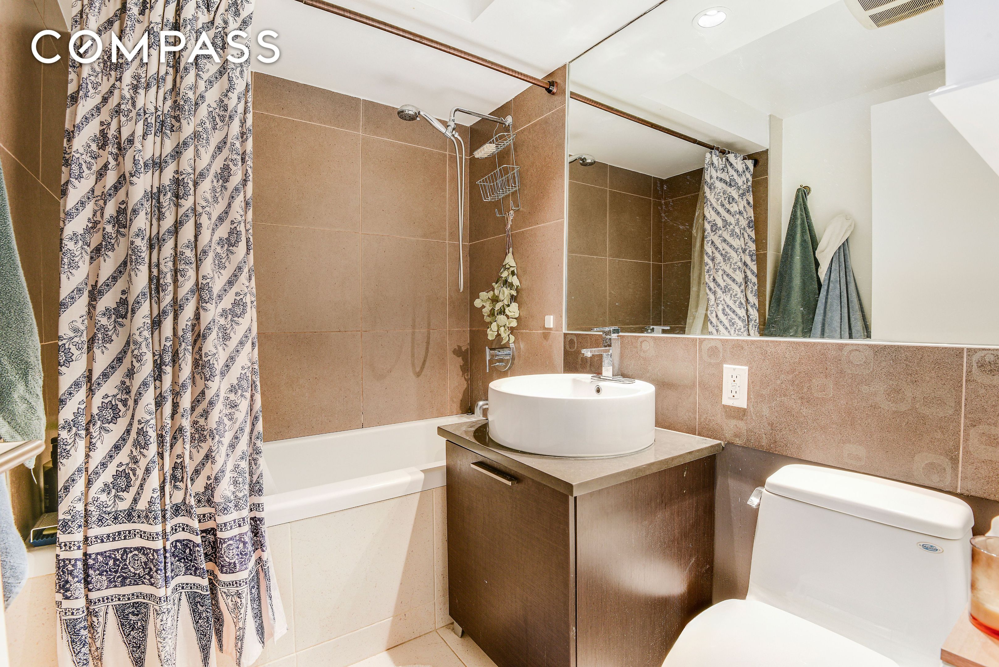 #10 photo, 27 Quincy Street, Clinton Hill , NY 11238