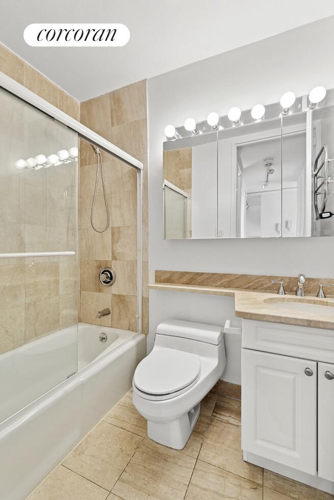 #13 photo, New York City, मैनहटन Hell's Kitchen , NY 10019