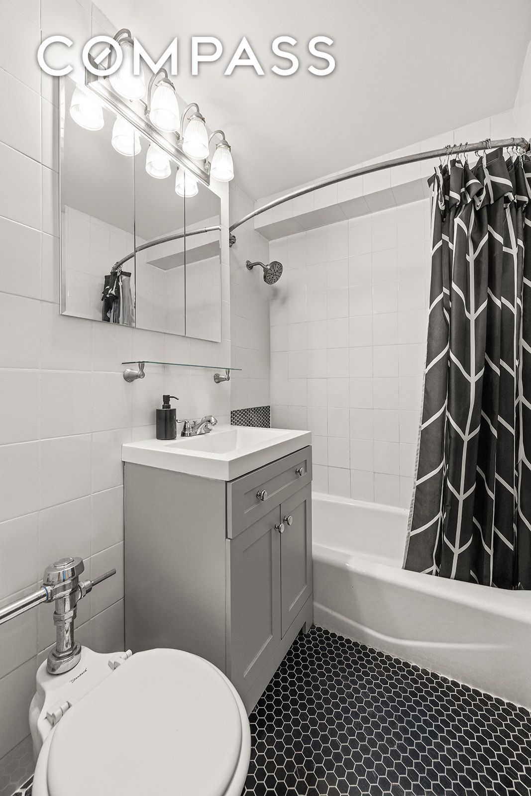 #8 photo, 336 E 50th Street, मैनहटन Midtown East , NY 10022