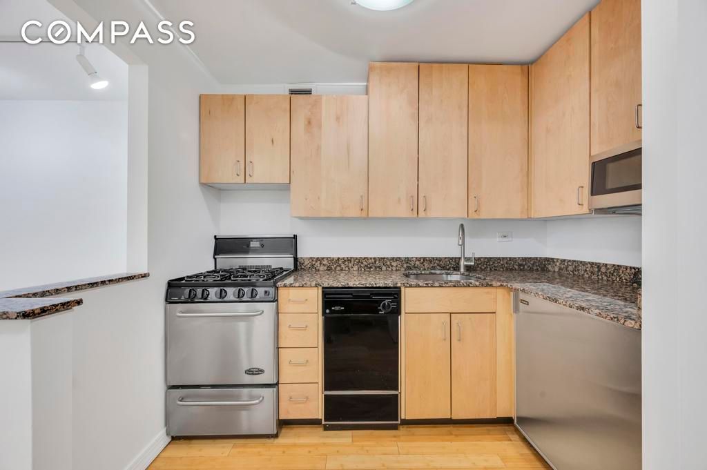 #8 photo, New York City, West Village , NY 10011