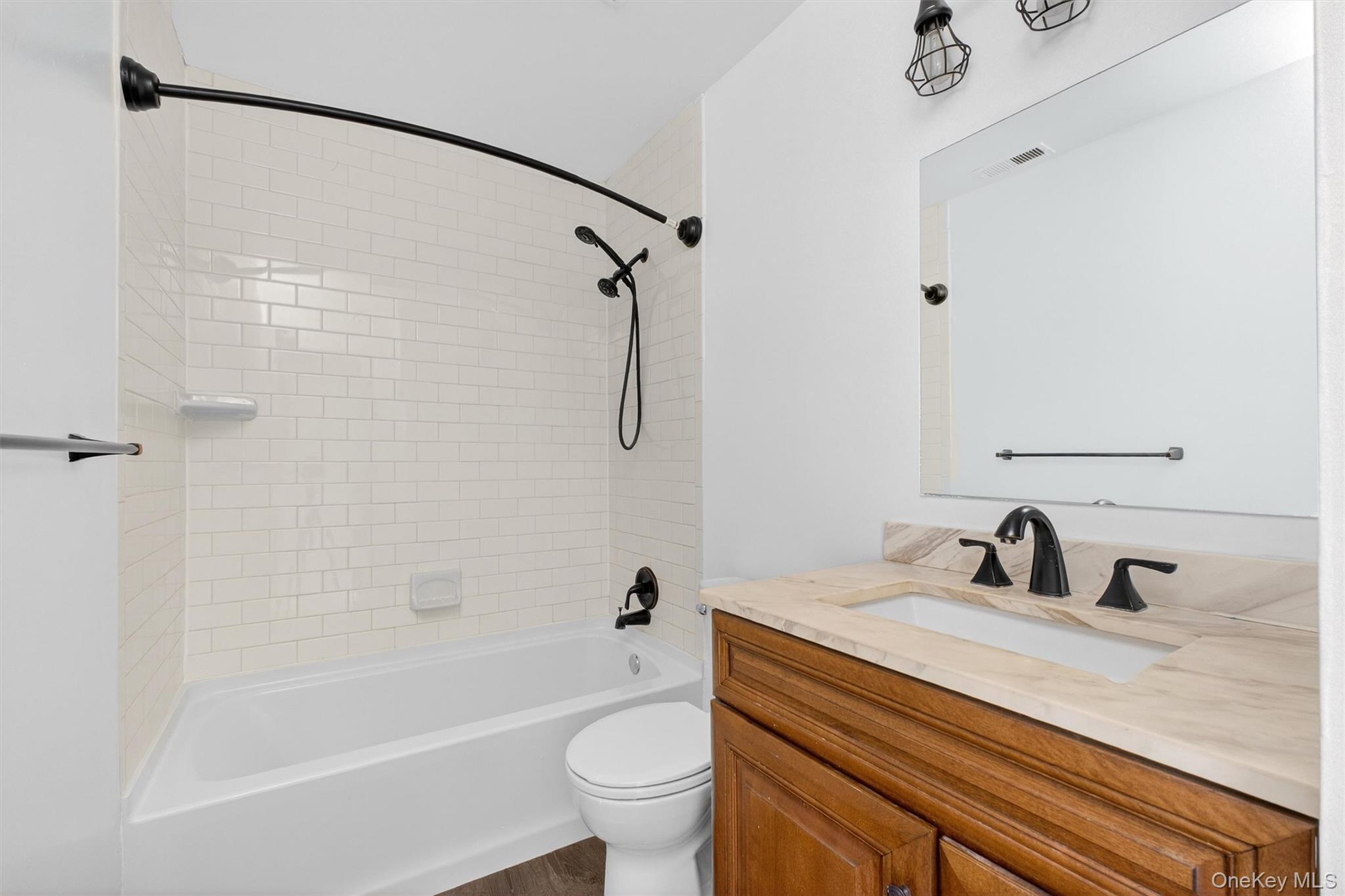 #18 photo, 111 Cartwheel Court, 紐約州 Washingtonville , NY 10992