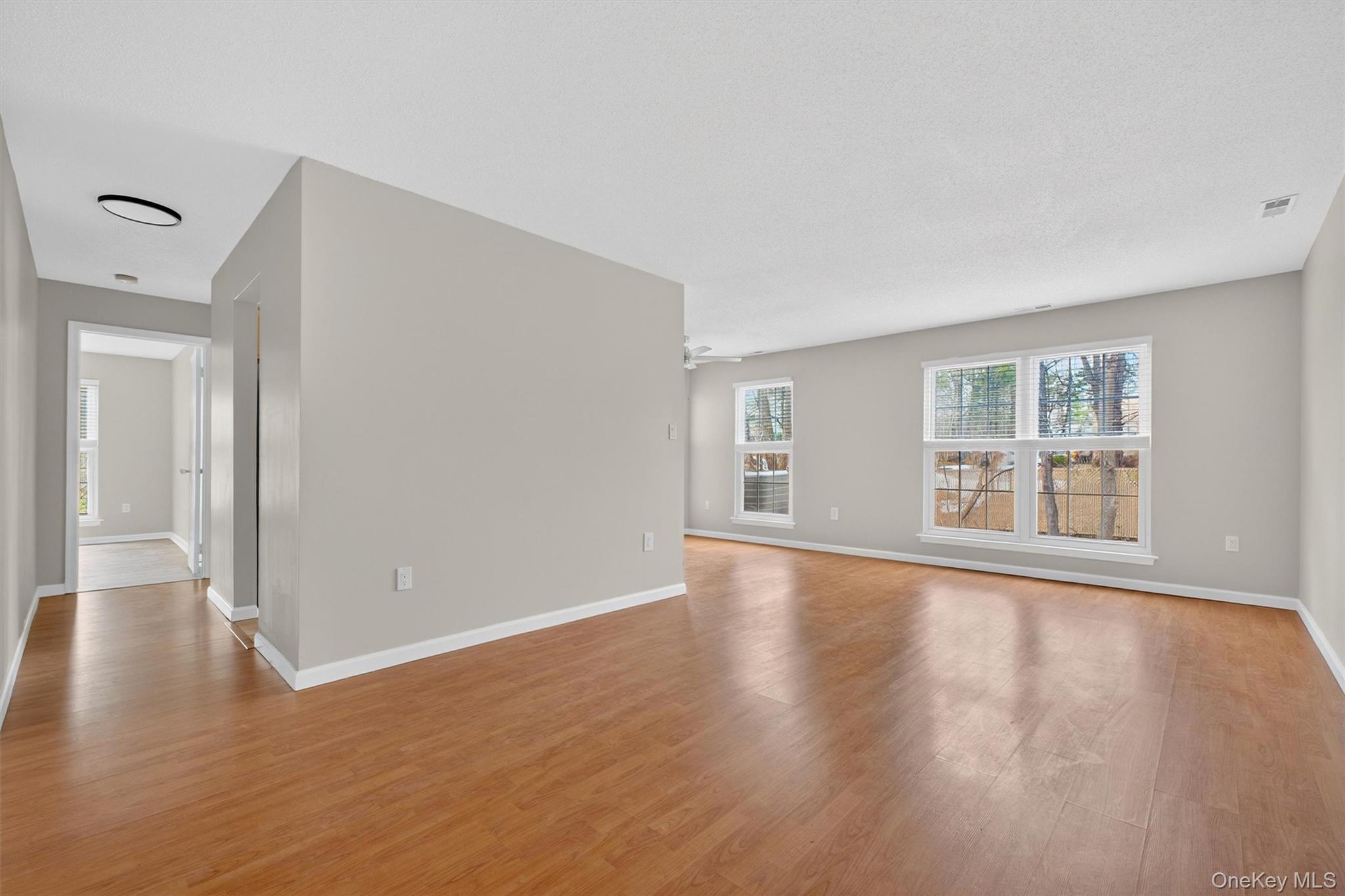 #2 photo, 111 Cartwheel Court, 紐約州 Washingtonville , NY 10992