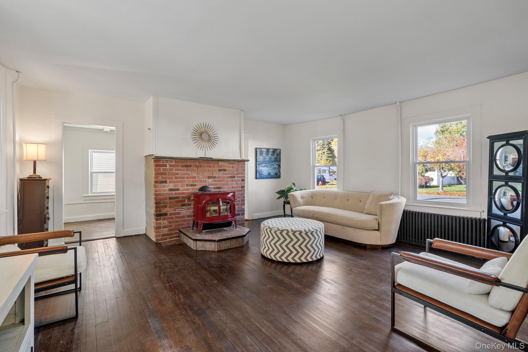 #4 photo, 10 Albertson Street, Hyde Park , NY 12538