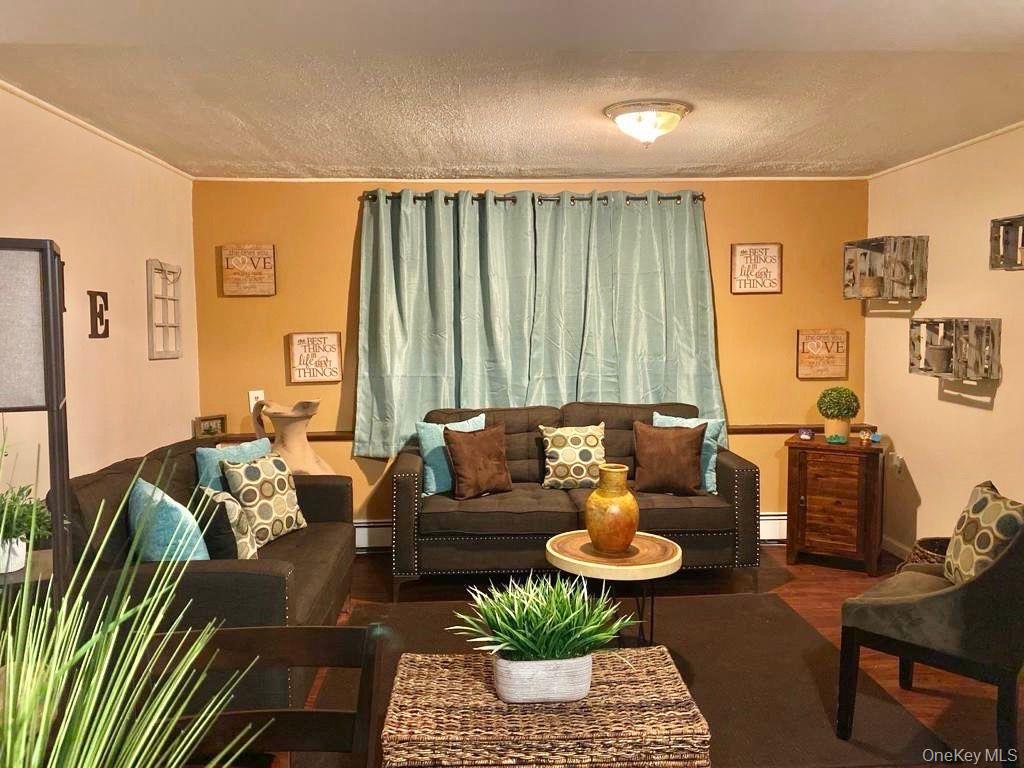 #12 photo, 528 14th Street, West Babylon , NY 11704