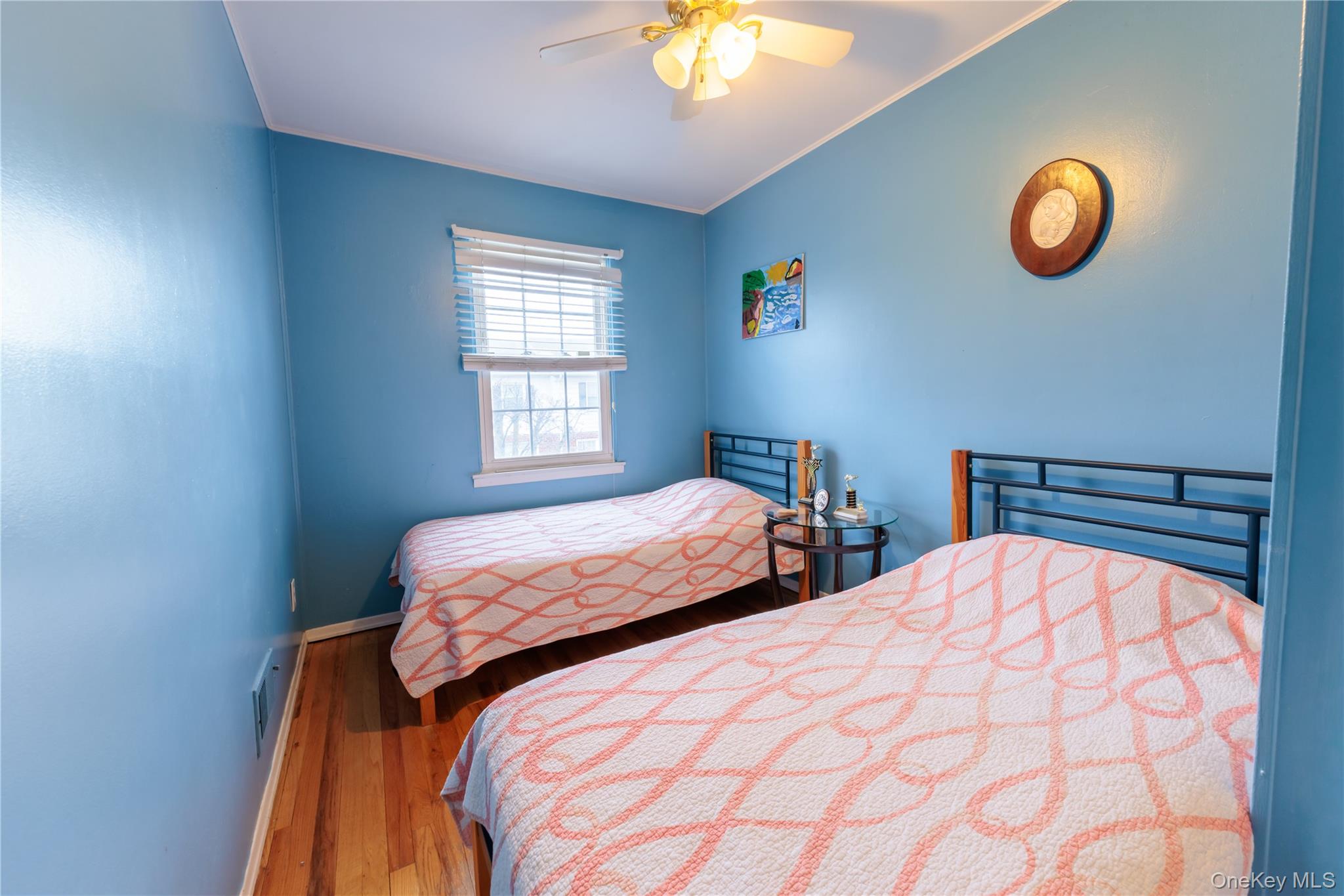 #14 photo, 678 Front Street, नासाउ काउंटी Hempstead , NY 11550