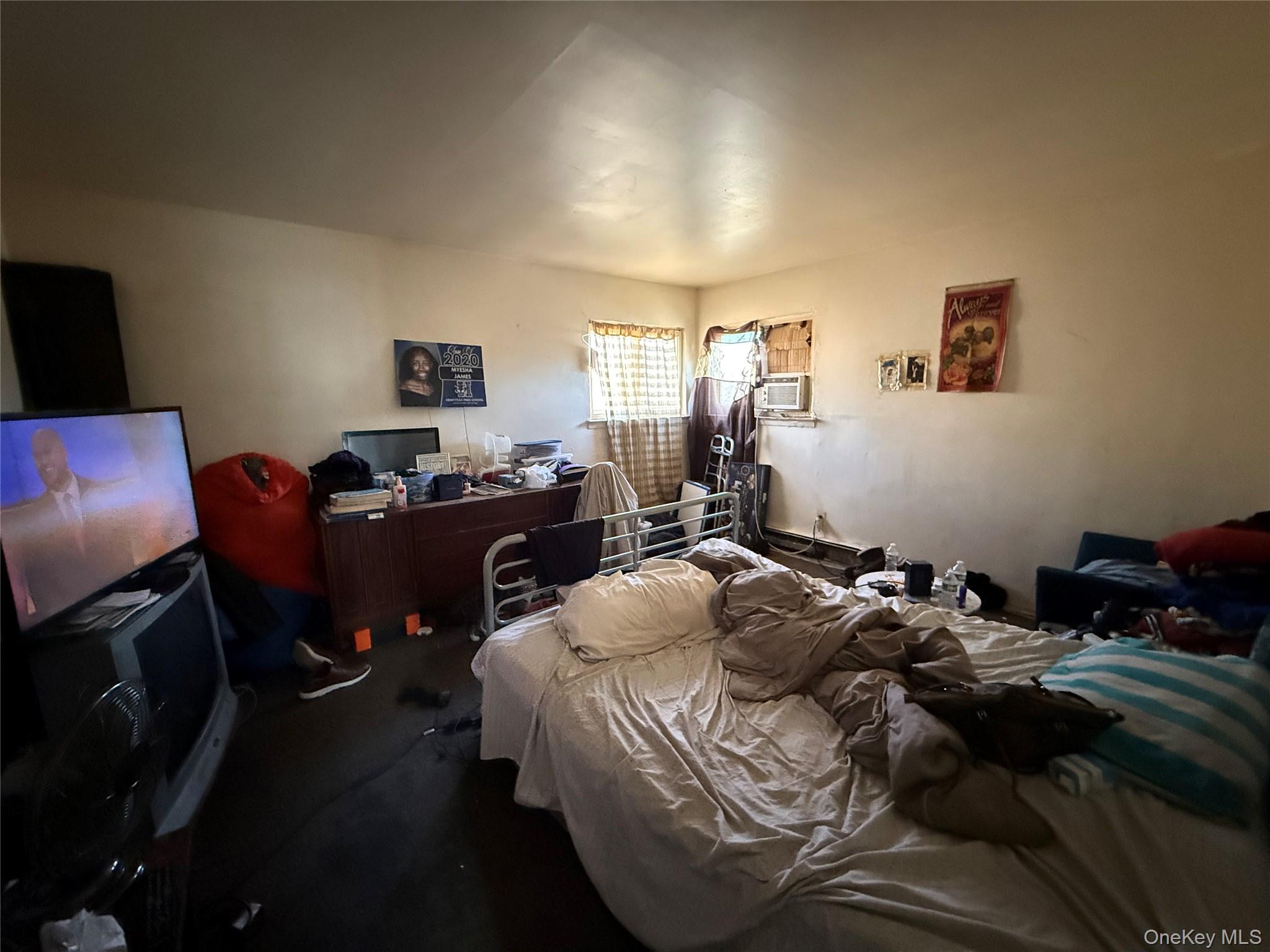 #13 photo, 3840 Linden Place, नासाउ काउंटी Hempstead , NY 11550