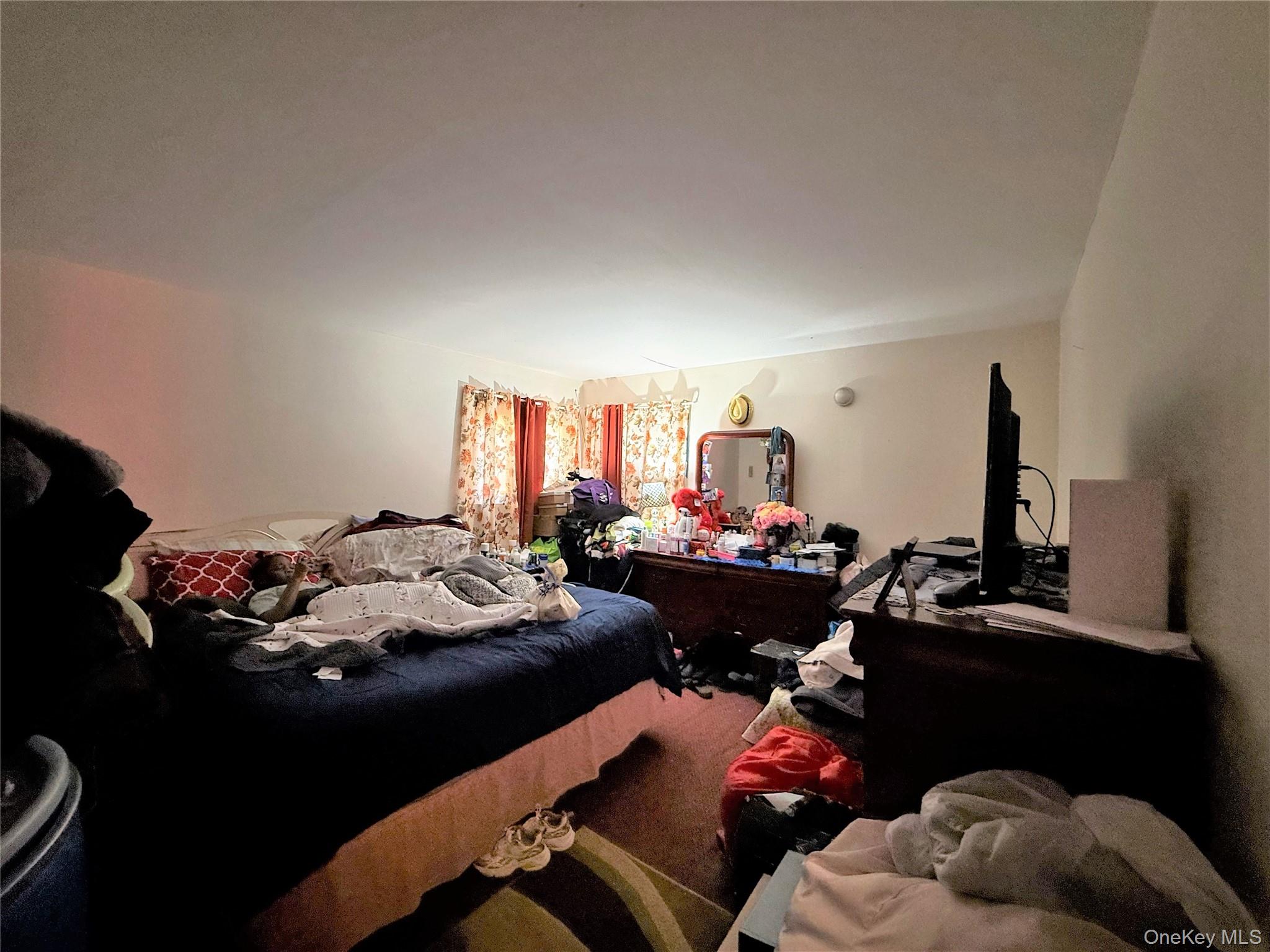 #5 photo, 3840 Linden Place, नासाउ काउंटी Hempstead , NY 11550