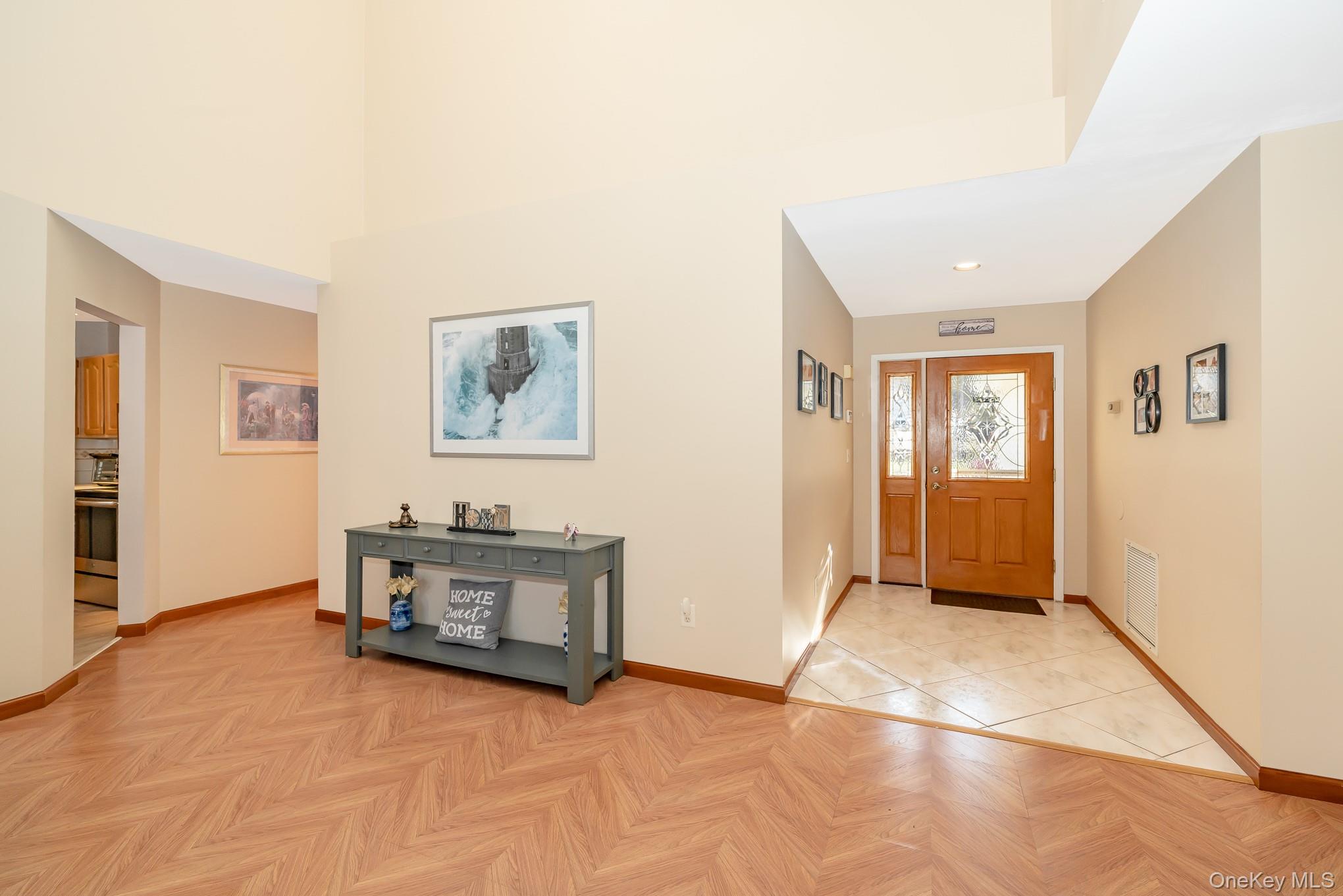 #16 photo, 19 Saddlebrook Court, Middle Island , NY 11953