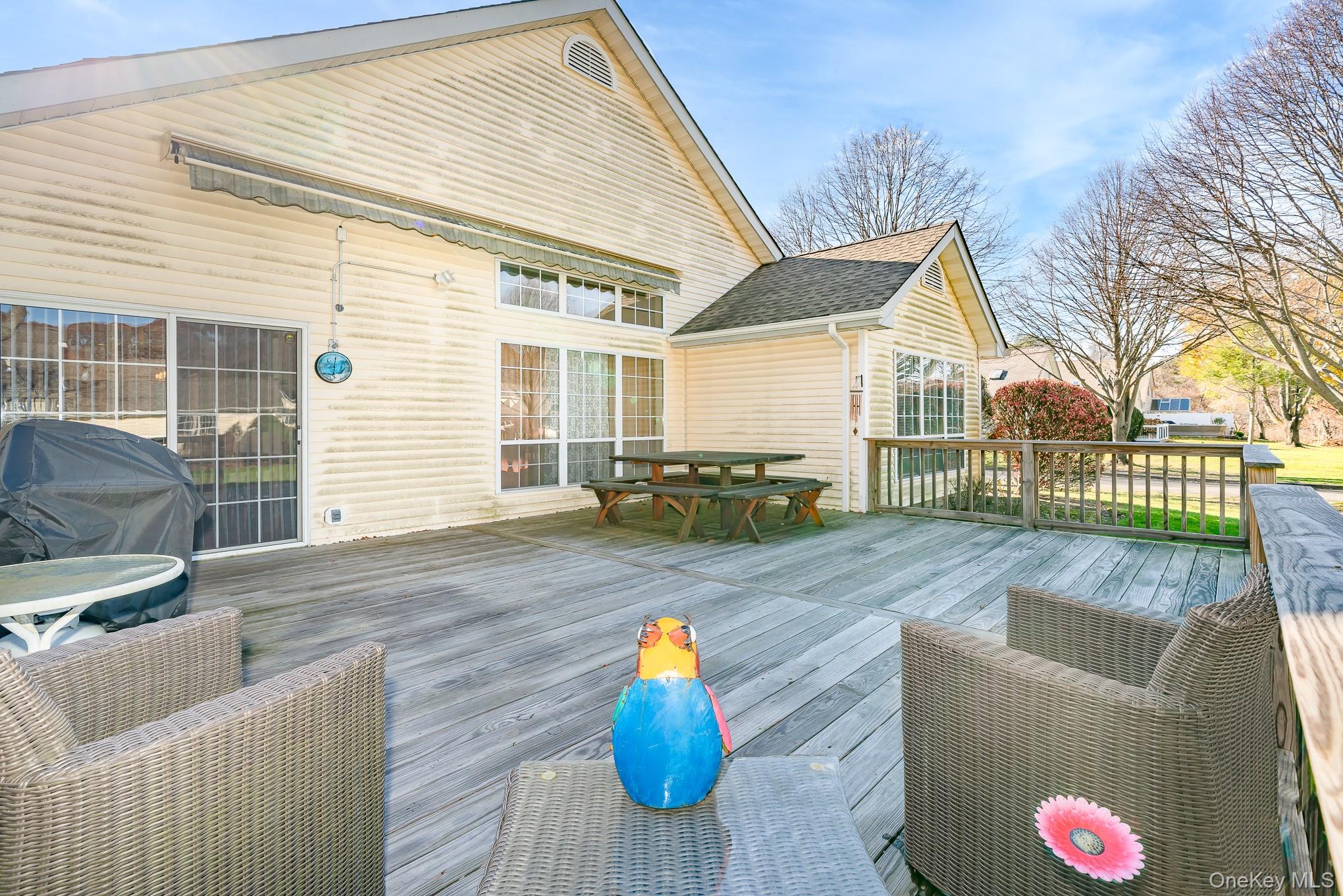 #6 photo, 19 Saddlebrook Court, Middle Island , NY 11953