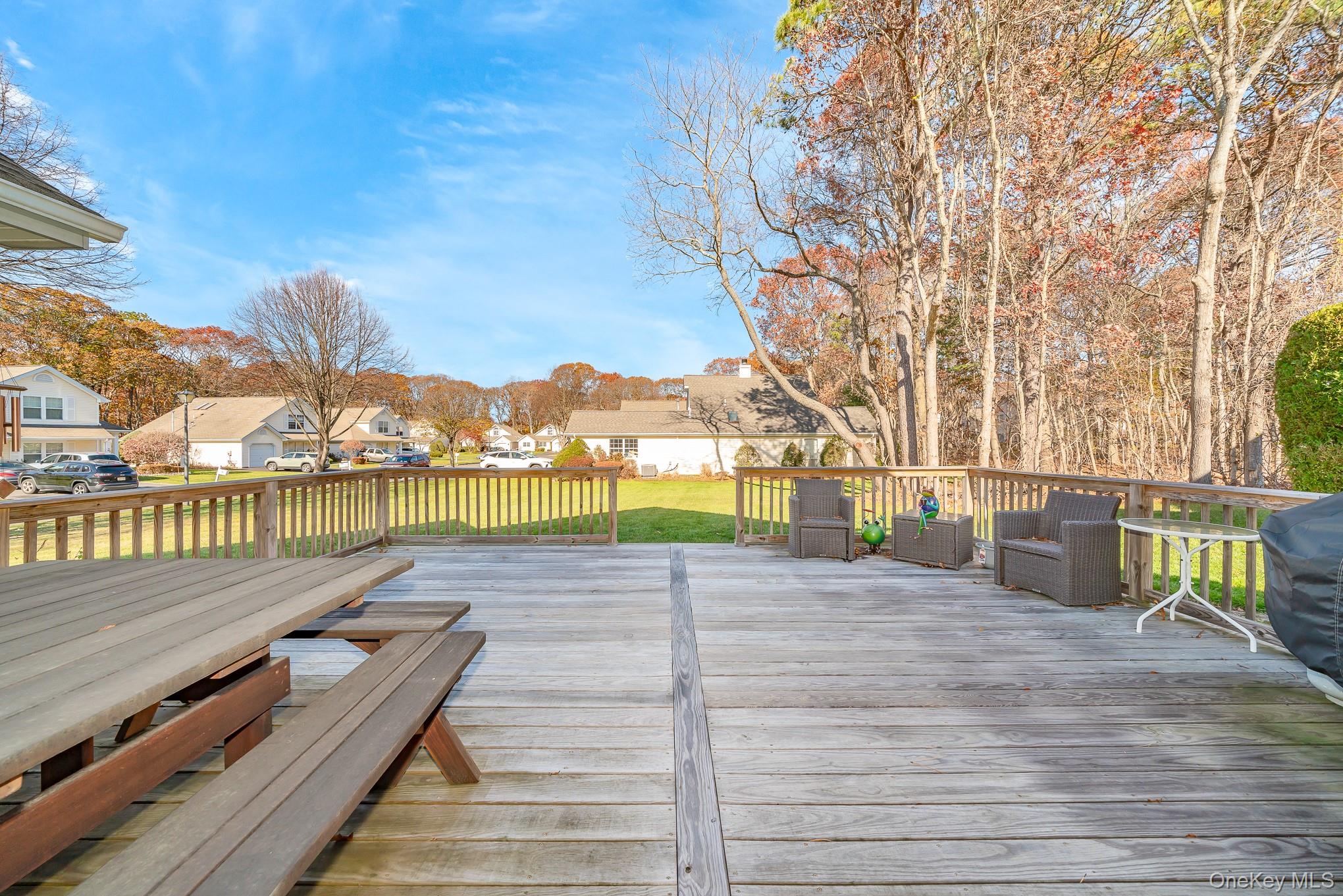 #8 photo, 19 Saddlebrook Court, Middle Island , NY 11953