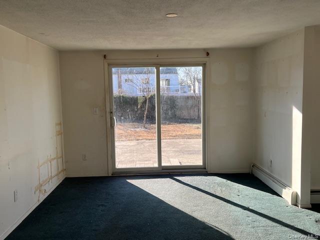 #3 photo, 18 Lark Drive, سوفولك Centereach , NY 11720