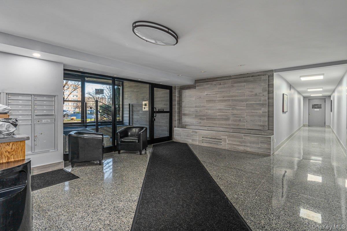 #16 photo, 18-50 211 Street, 뉴욕퀸즈 Bayside , NY 11360