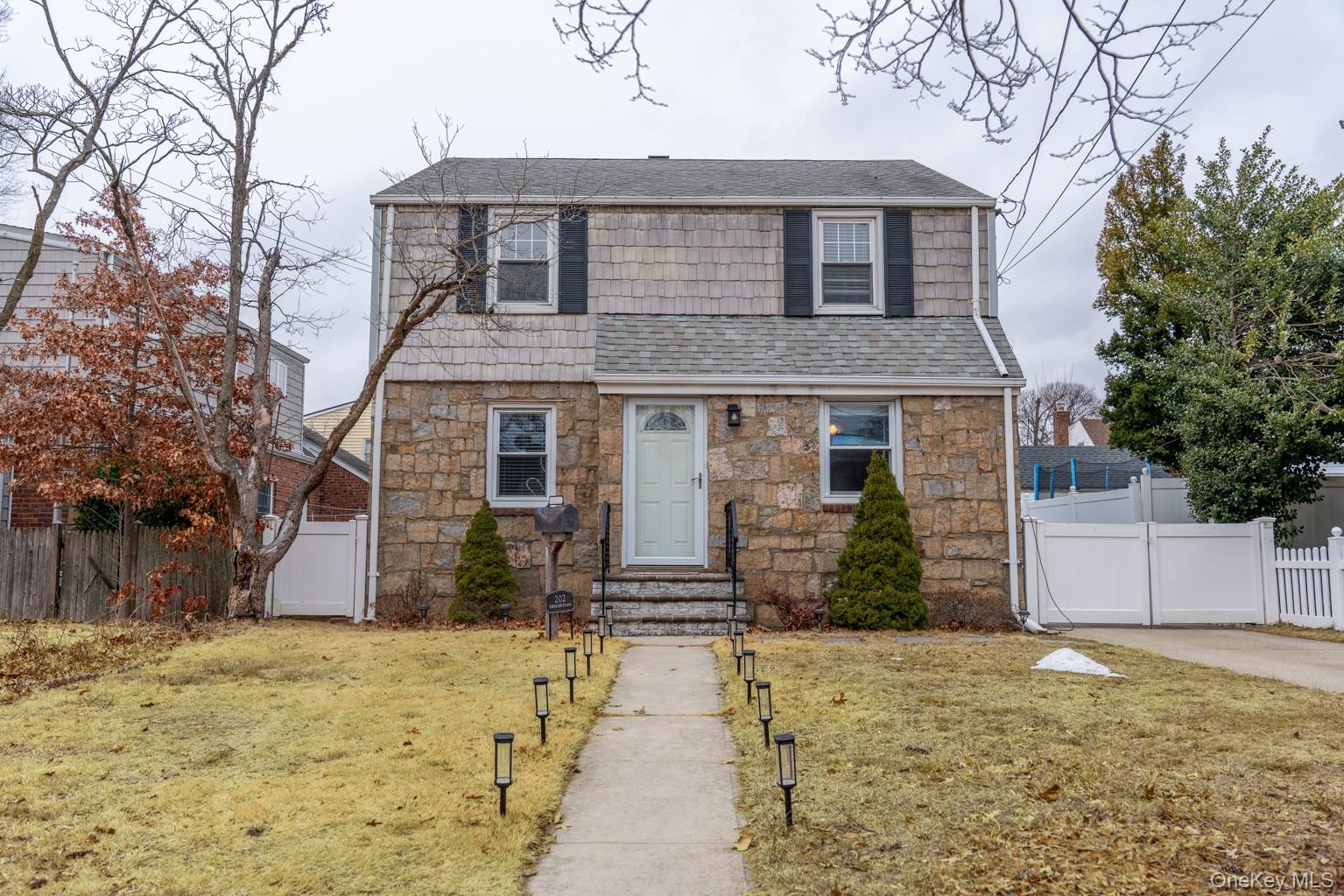 #3 photo, 202 Emerson Place, 长岛 Valley Stream , NY 11580