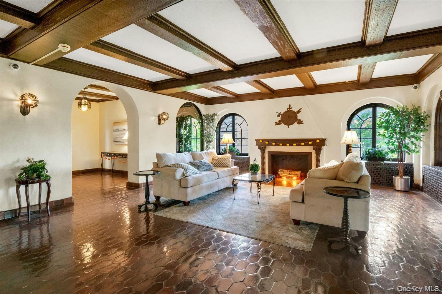 #16 photo, 4810 Boston Post Road, Pelham , NY 10803