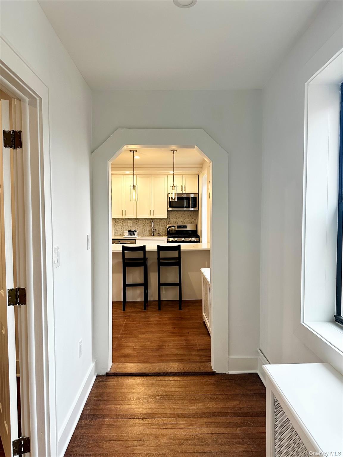 #8 photo, 4810 Boston Post Road, Pelham , NY 10803