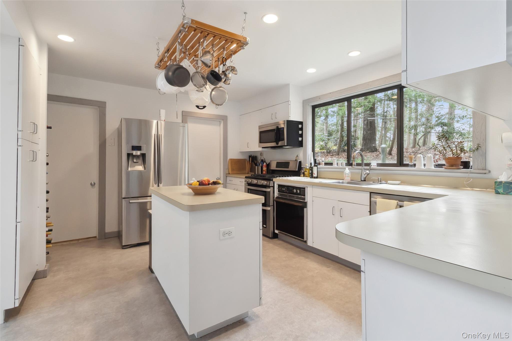 #10 photo, 49 Twin Lakes Road, South Salem , NY 10590