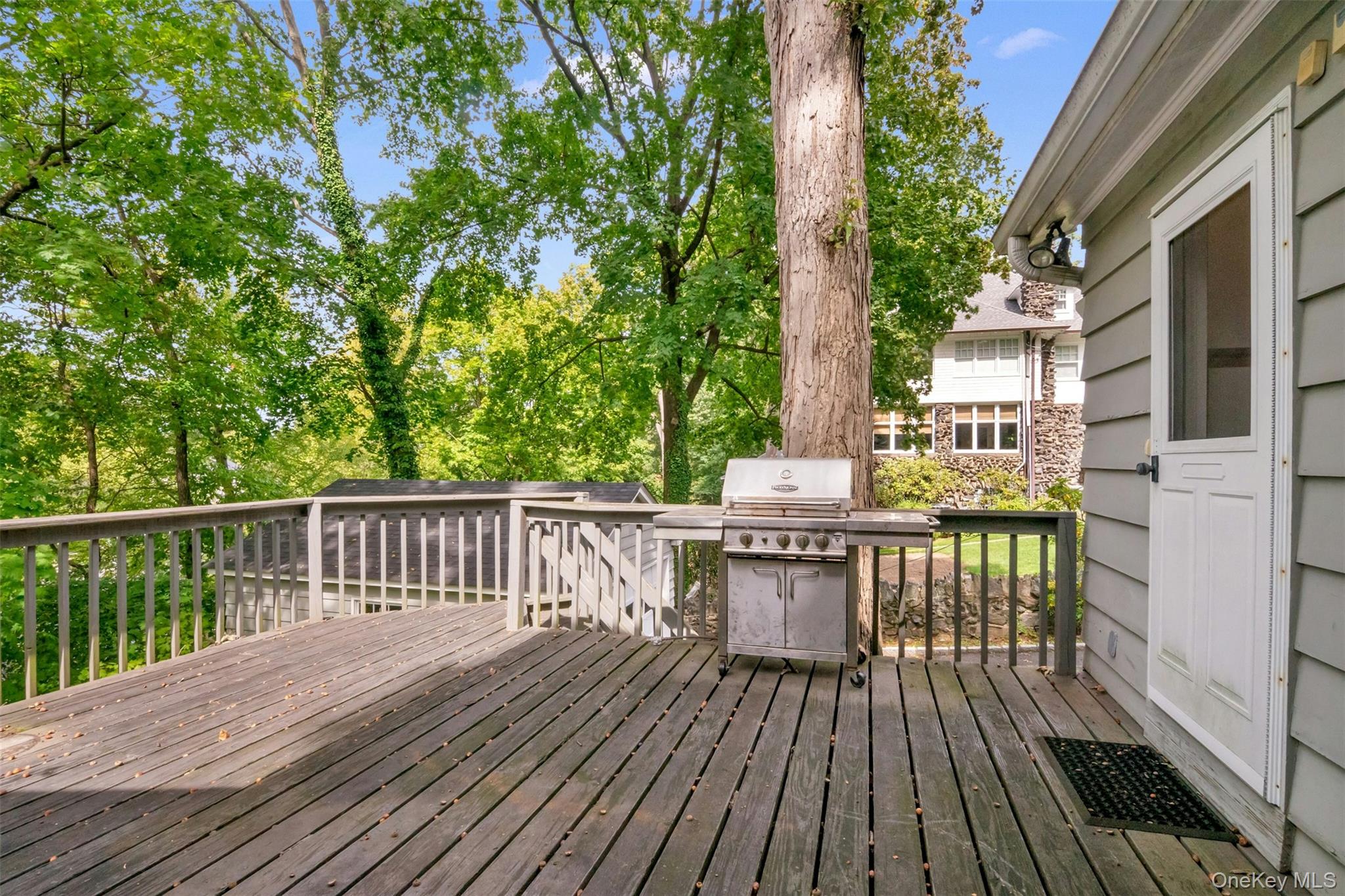 #10 photo, 145 Cliff Avenue, Pelham , NY 10803