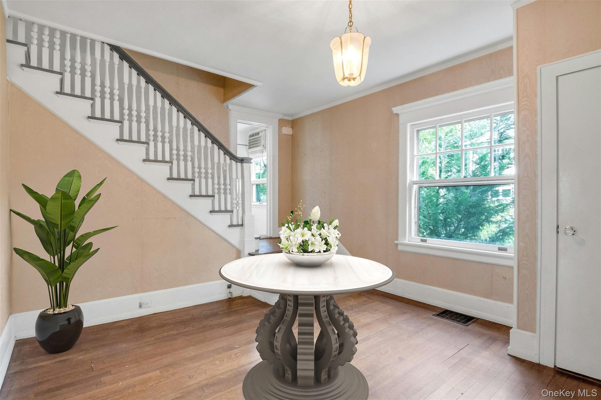 #3 photo, 145 Cliff Avenue, Pelham , NY 10803