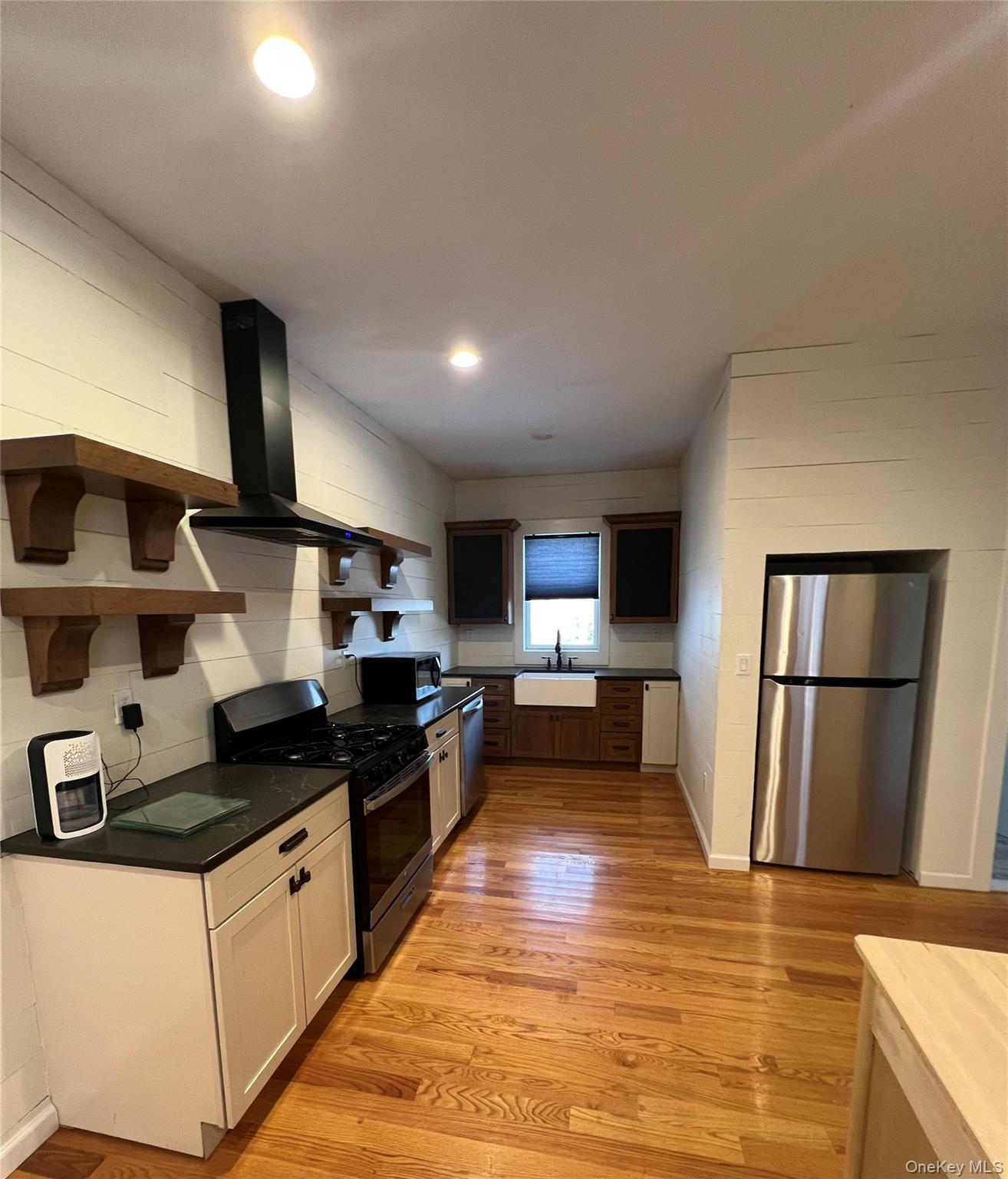 #4 photo, 103 Filors Lane, Stony Point , NY 10980