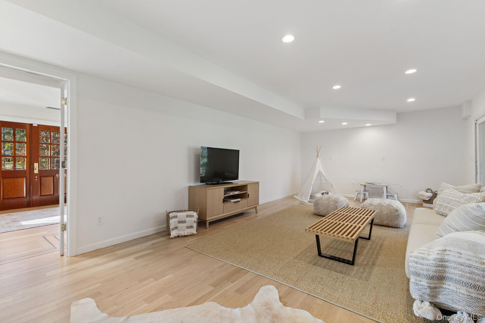 #12 photo, 21 Kolbert Drive, Scarsdale , NY 10583