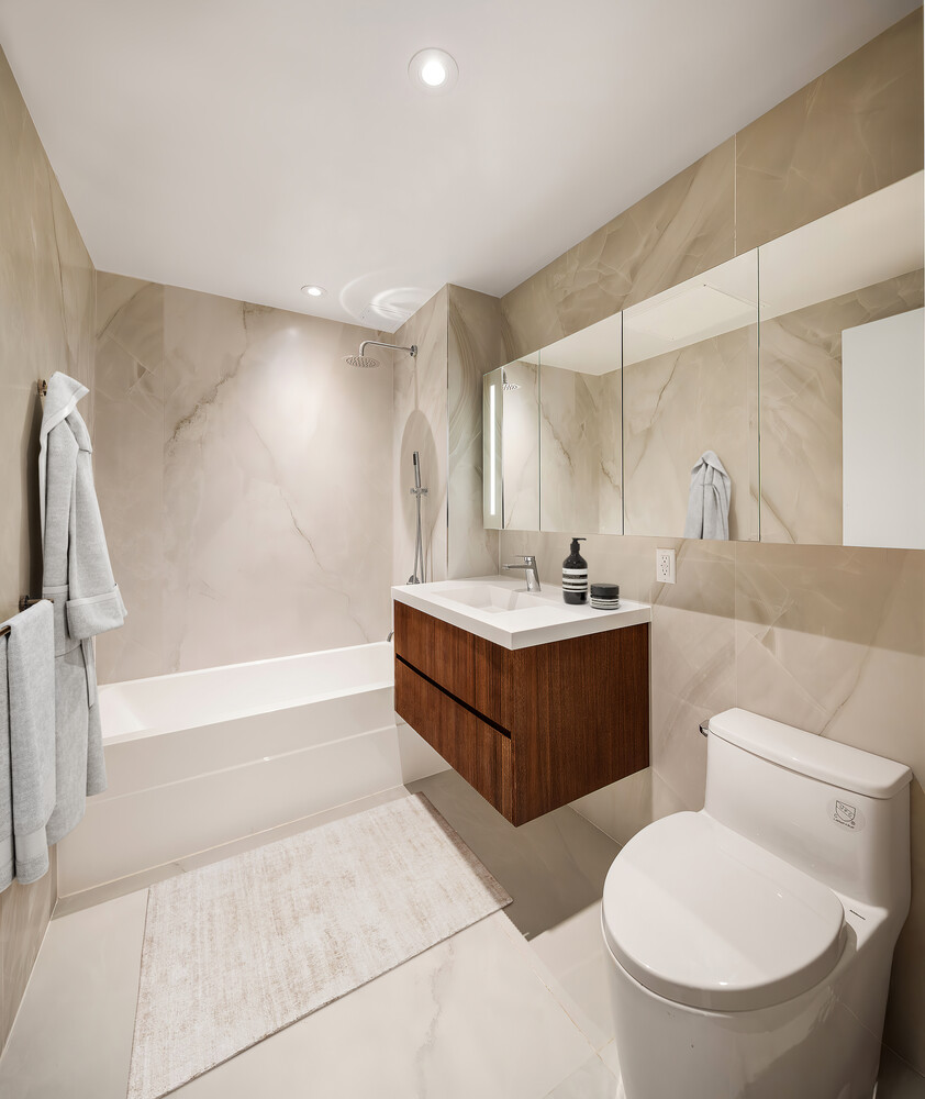 #14 photo, 355 W 39TH Street, 맨해튼 Hudson Yards , NY 10018