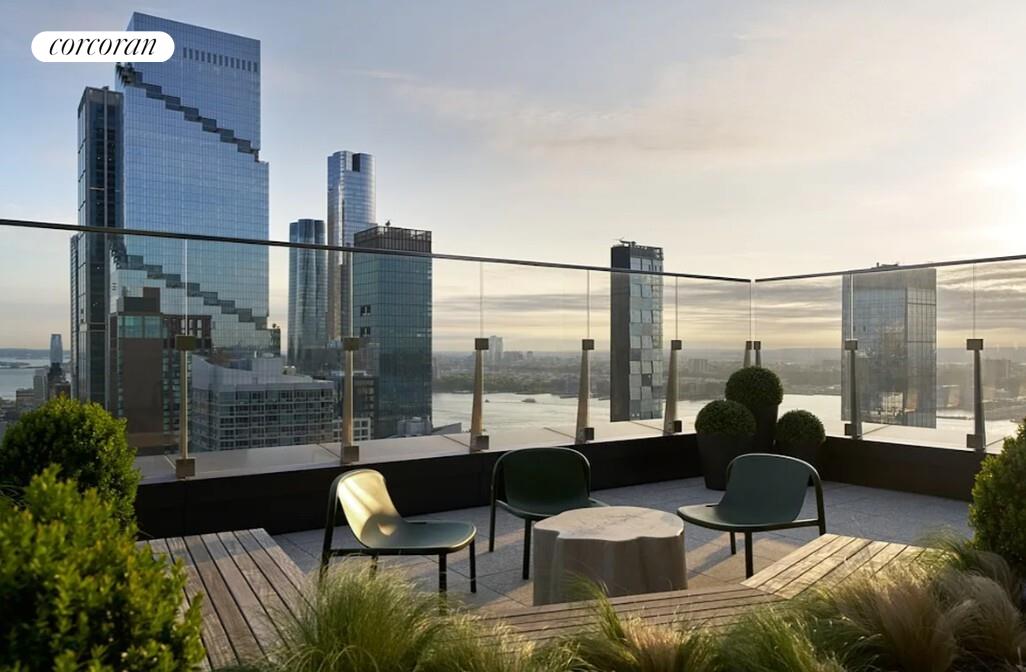 #11 photo, 550 10TH Avenue, Hudson Yards , NY 10018