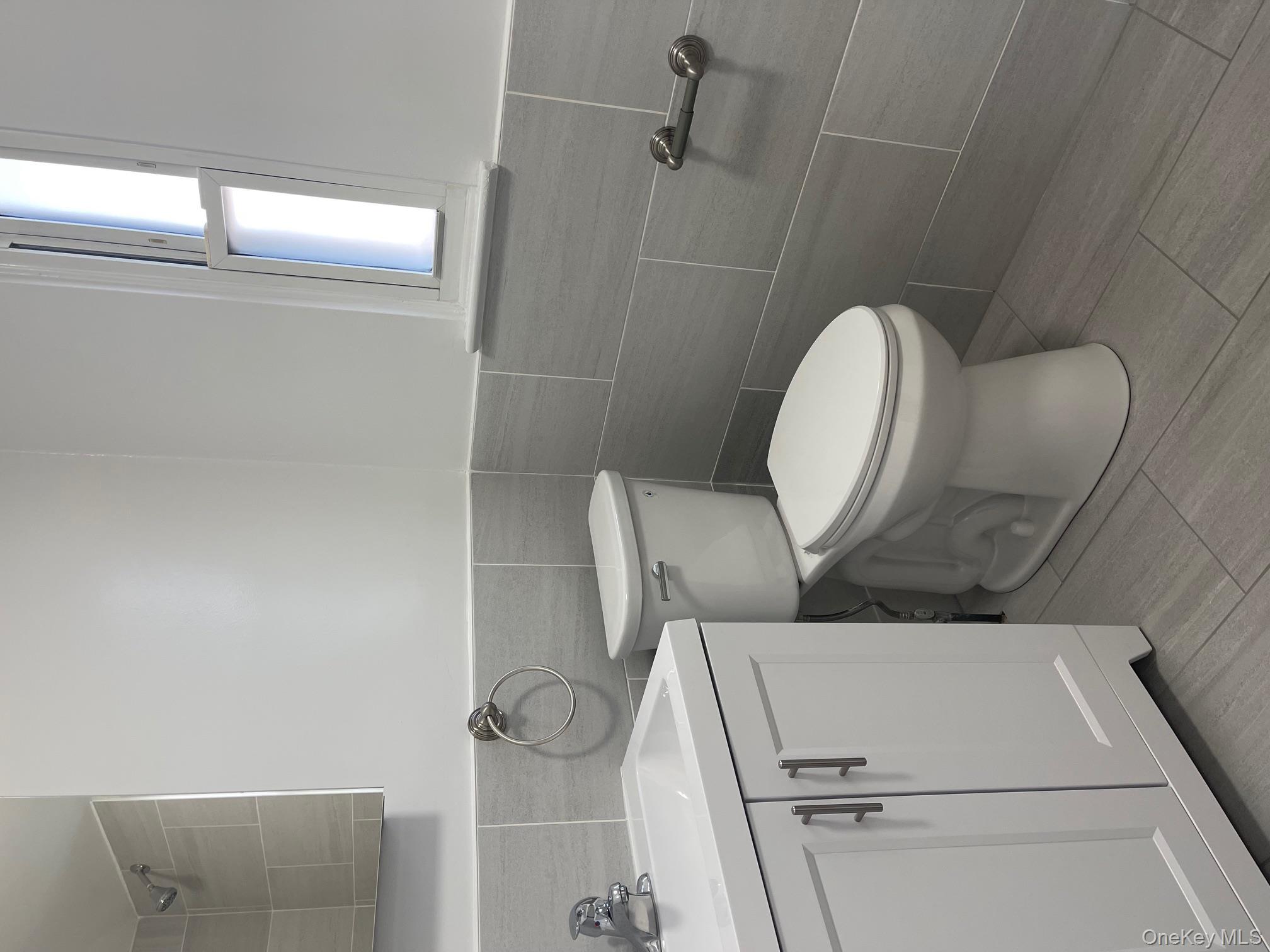 #11 photo, 64-33 184th Street, Fresh Meadows , NY 11365