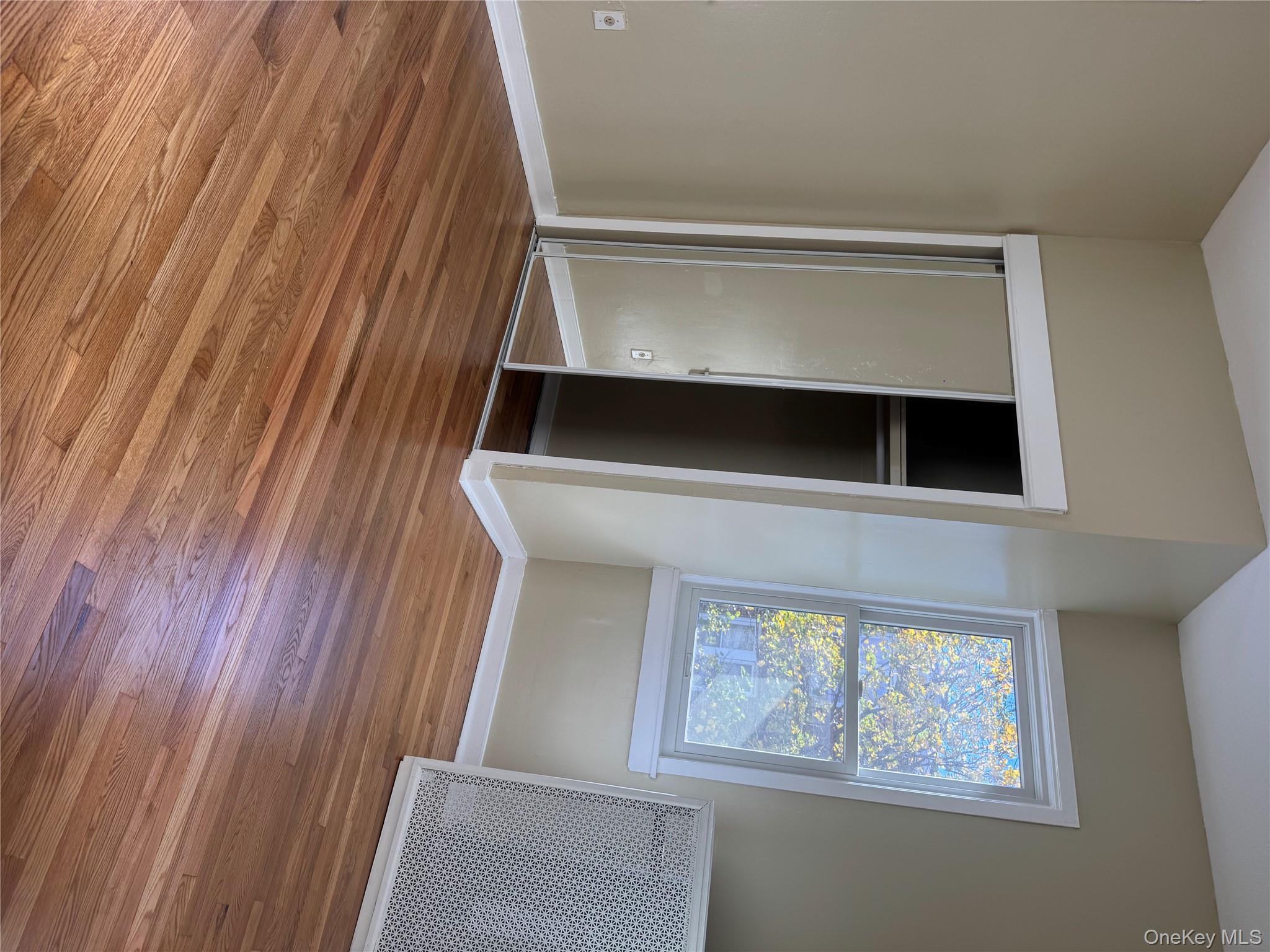 #10 photo, 10712 164th Street, Jamaica , NY 11433