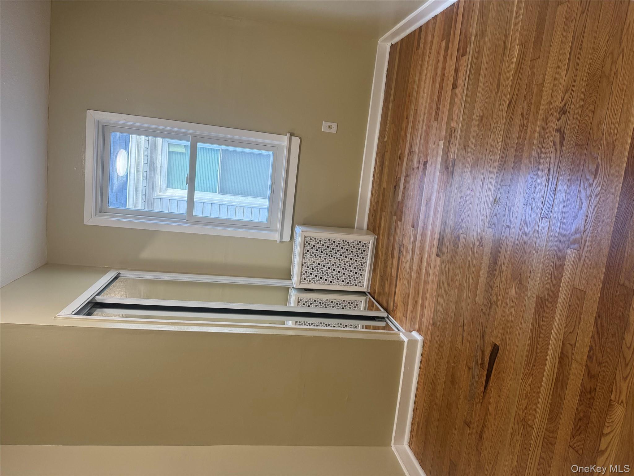 #6 photo, 10712 164th Street, Jamaica , NY 11433