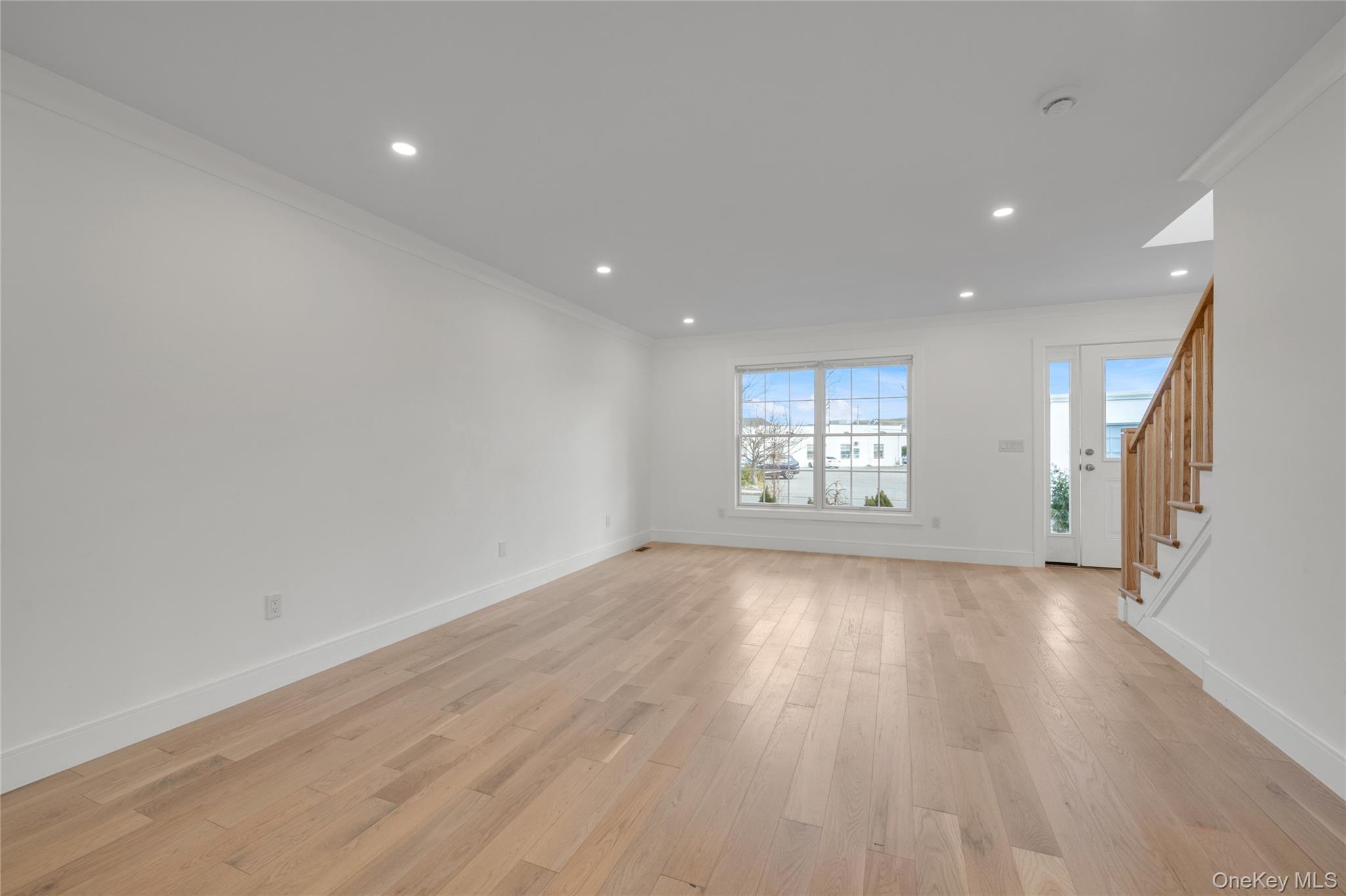 #7 photo, One Manhasset Avenue, Port Washington , NY 11050