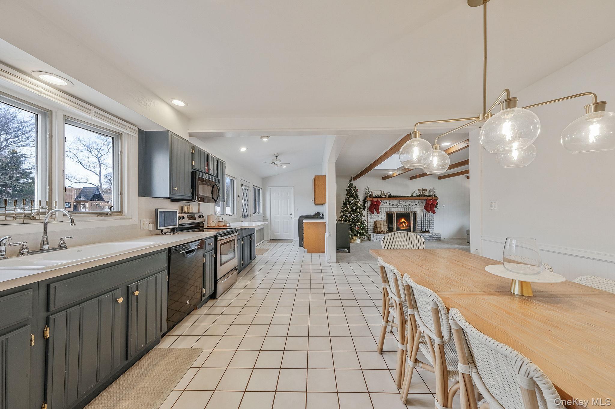 #16 photo, 114 Monroe Avenue, Patchogue , NY 11772