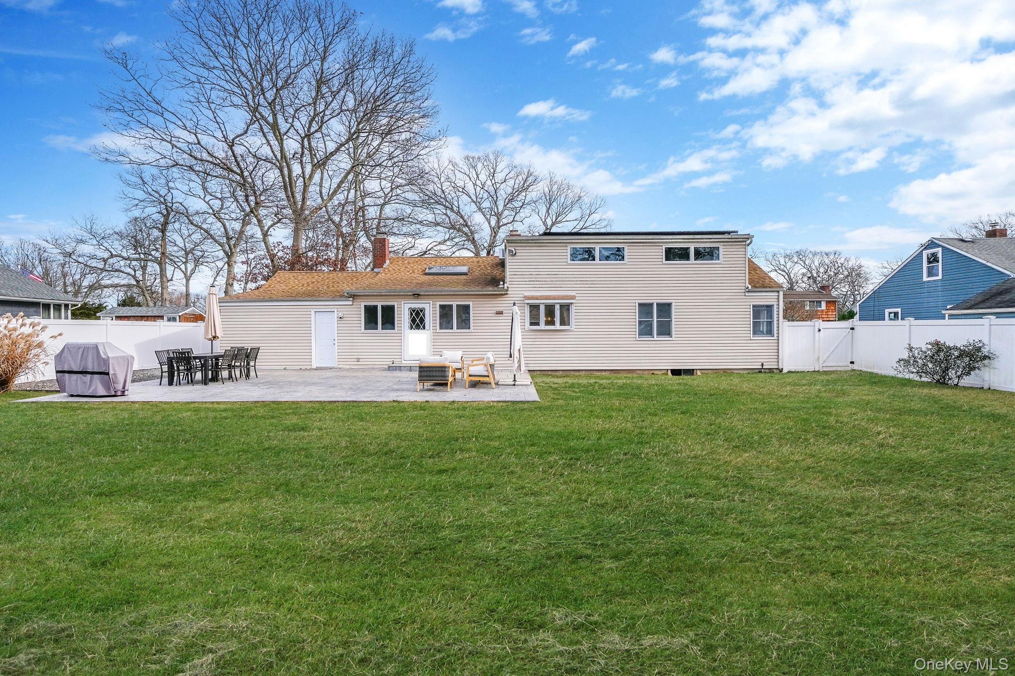 #3 photo, 114 Monroe Avenue, Patchogue , NY 11772