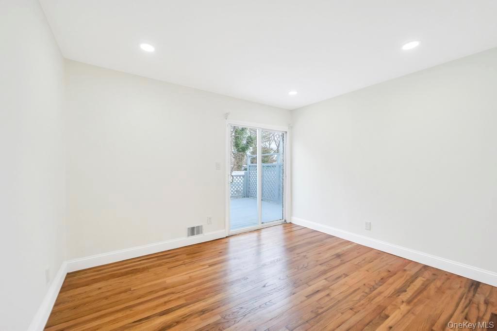 #13 photo, 169 Dovecote Lane, Central Islip , NY 11722