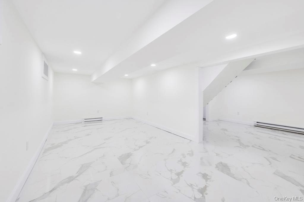 #19 photo, 169 Dovecote Lane, Central Islip , NY 11722