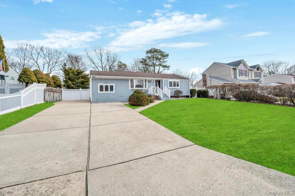 #2 photo, 169 Dovecote Lane, Central Islip , NY 11722