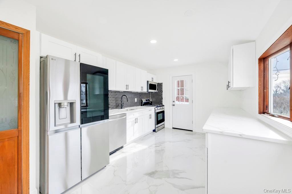 #7 photo, 169 Dovecote Lane, Central Islip , NY 11722