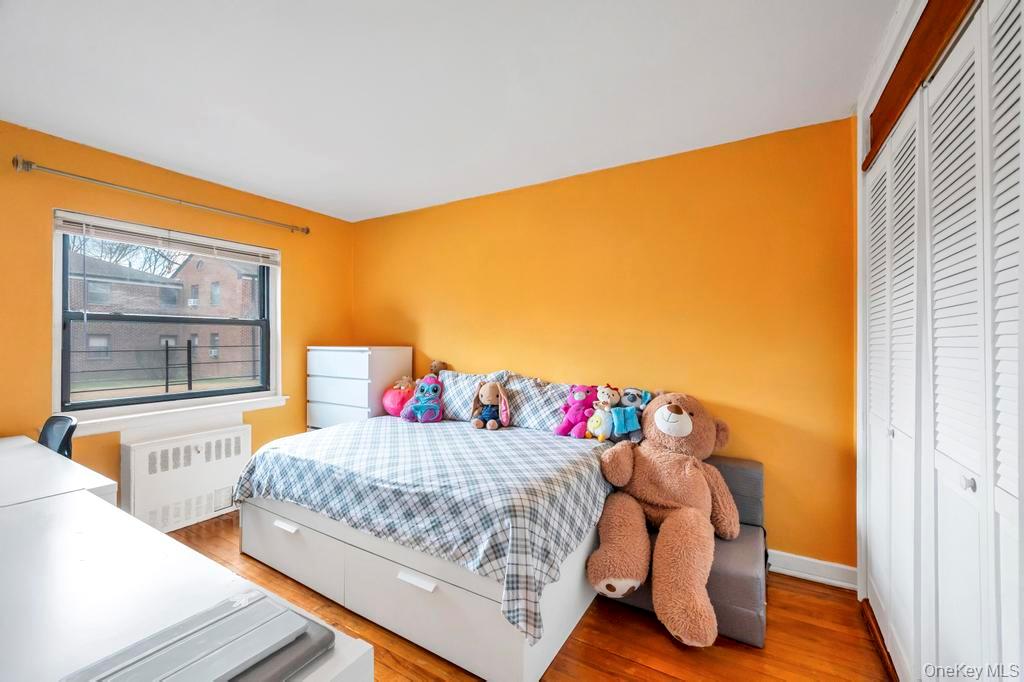 #16 photo, 196-72 69th Ave, Fresh Meadows , NY 11365