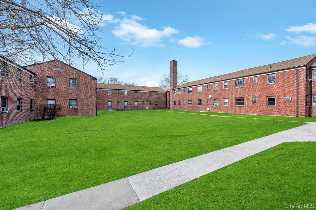 #20 photo, 196-72 69th Ave, Fresh Meadows , NY 11365