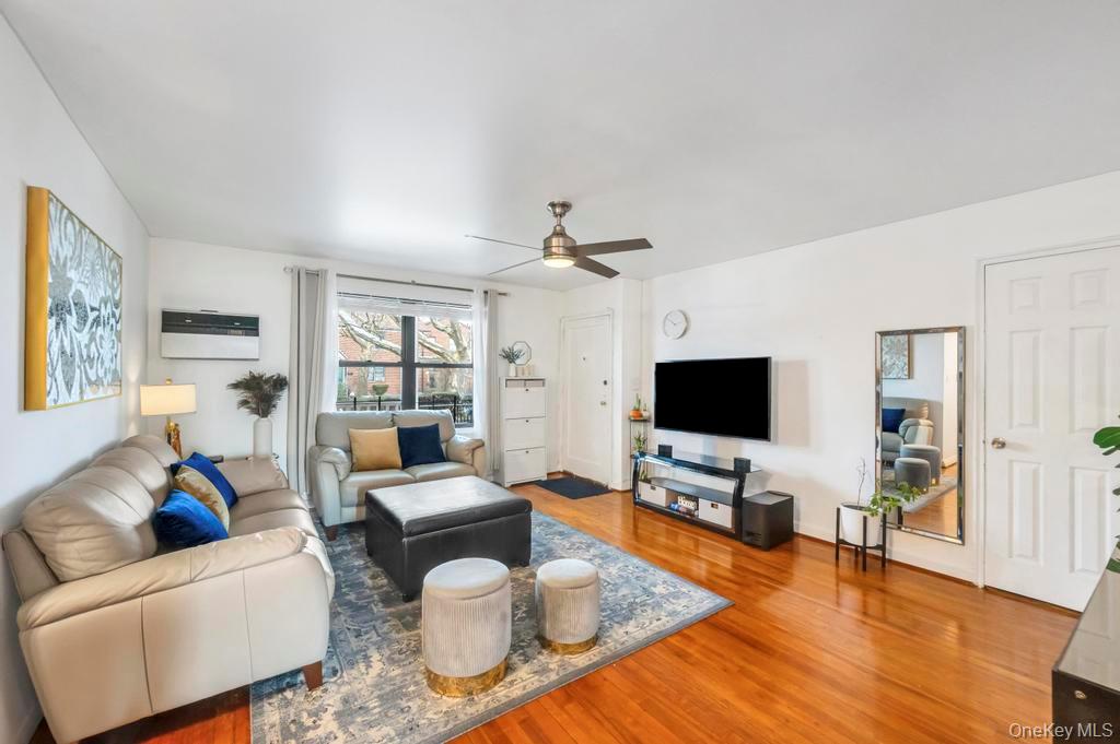 #5 photo, 196-72 69th Ave, Fresh Meadows , NY 11365